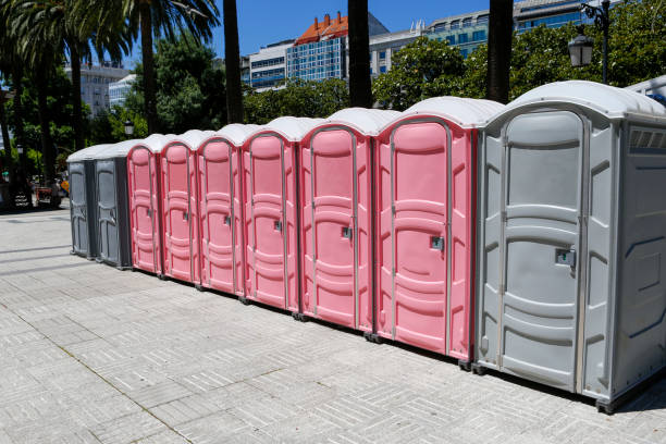 Best Standard Portable Toilet Rental  in Lindsay, CA